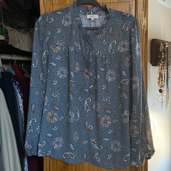 LOFT Tops - Gray long sleeve blouse